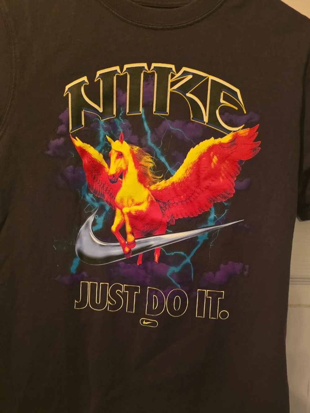 Nike Boys' Short Sleeve Tee with Neon Pegasus Graphic